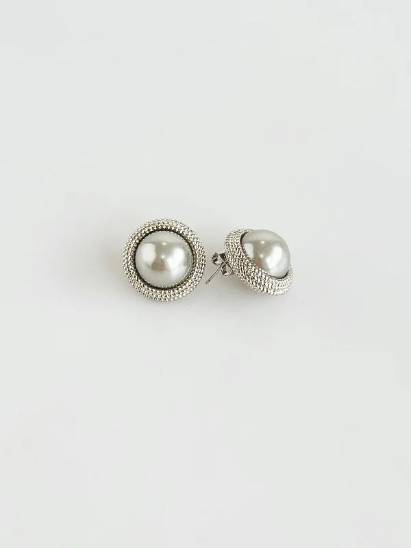 Regal Radiance Grey Pearl Earrings- Silver