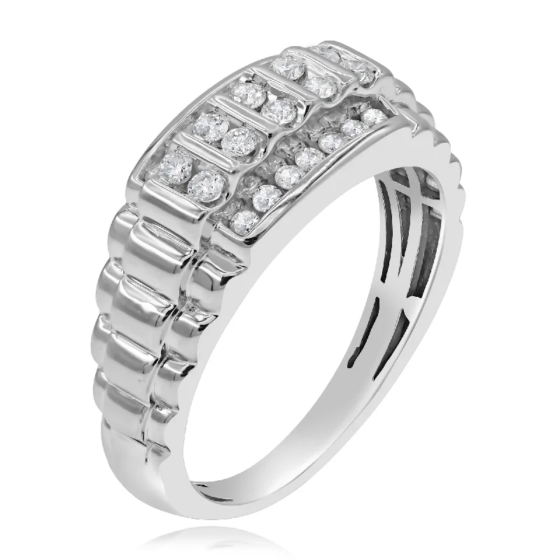 0.52ct Diamond Men's Ring set in 14KT White Gold / R253